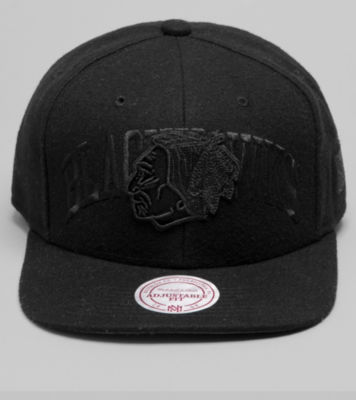 Mitchell & Ness Wool Chicago Blackhawks NHL Snapback Cap