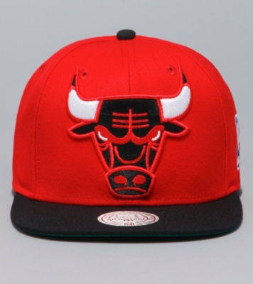 Mitchell & Ness Chicago Bulls XL Logo Snapback Cap