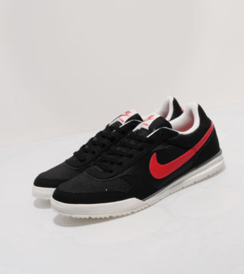 Nike Field Trainer