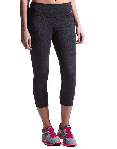 Nike Tight Fit Capri Pants