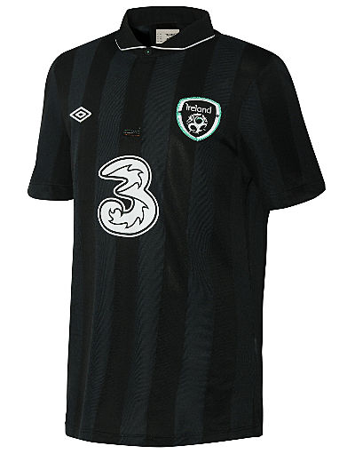 Umbro Republic of Ireland Junior Away Shirt 2013/14