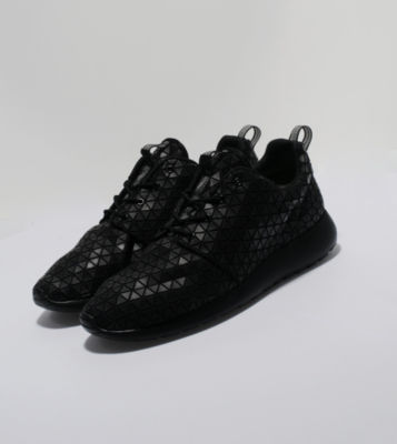 Nike Roshe Run Metric QS