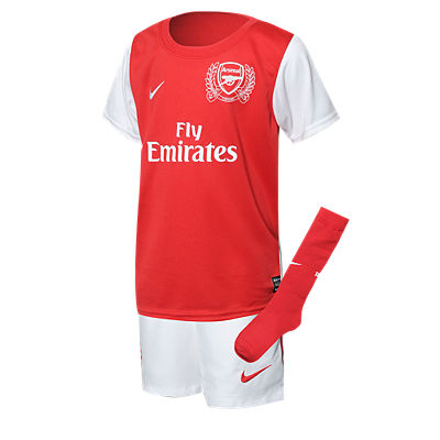 Nike  Sports  on The Best Price For Cheap Nike Arsenal Home Kit 2011 12   Childrens