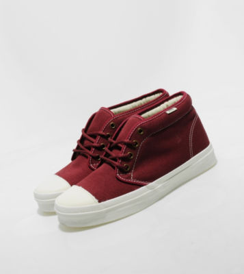 Chukka Toe Cap California Port/White